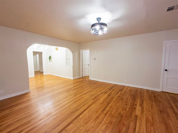 4th image of 537 N 12th St