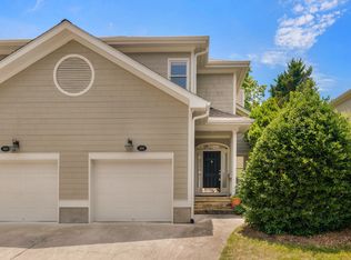 205 Columbia Pl W, Chapel Hill, NC 27516
