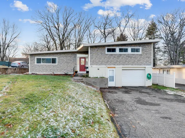 89 Gail Drive, Waterbury, CT 06704