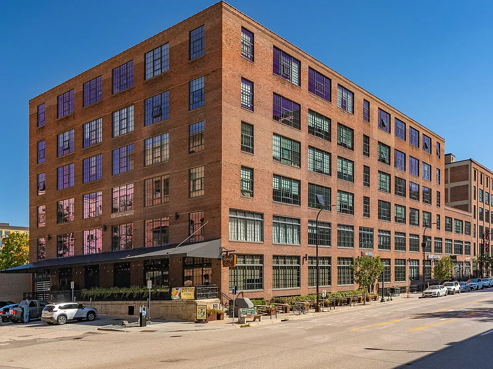 ElseWarehouse in the North Loop