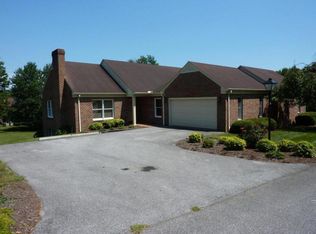 490 Court St APT 8, Abingdon, VA 24210