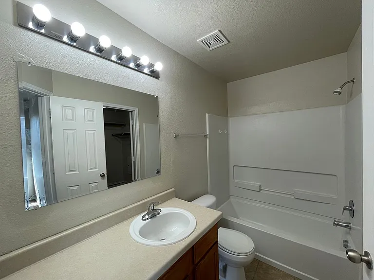 5730 Golf Hts #1 — Photo 15