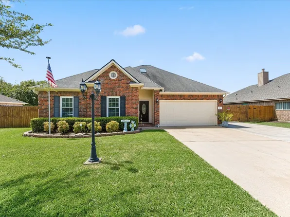 18 Prairie Knoll Dr, Santa Fe, TX 77510