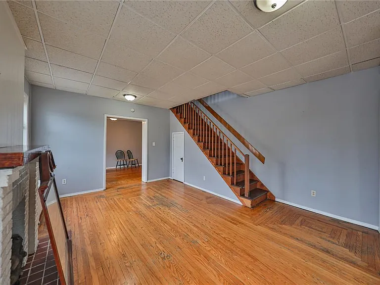 250 S 13th St — Photo 12