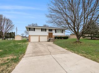 4688 Beechnut Dr, Saint Joseph, MI 49085