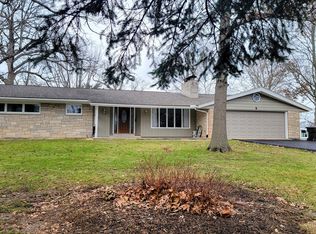 8 Westwood Dr, Cisco, IL 61856