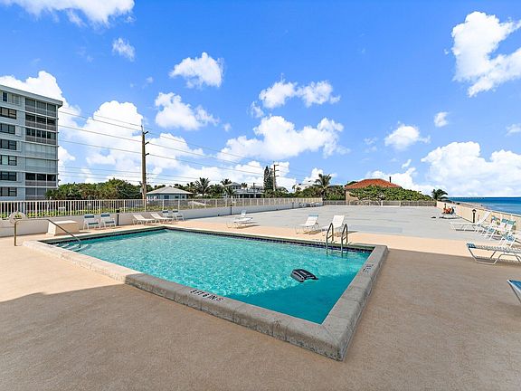5th image of 900 Ocean Drive #106