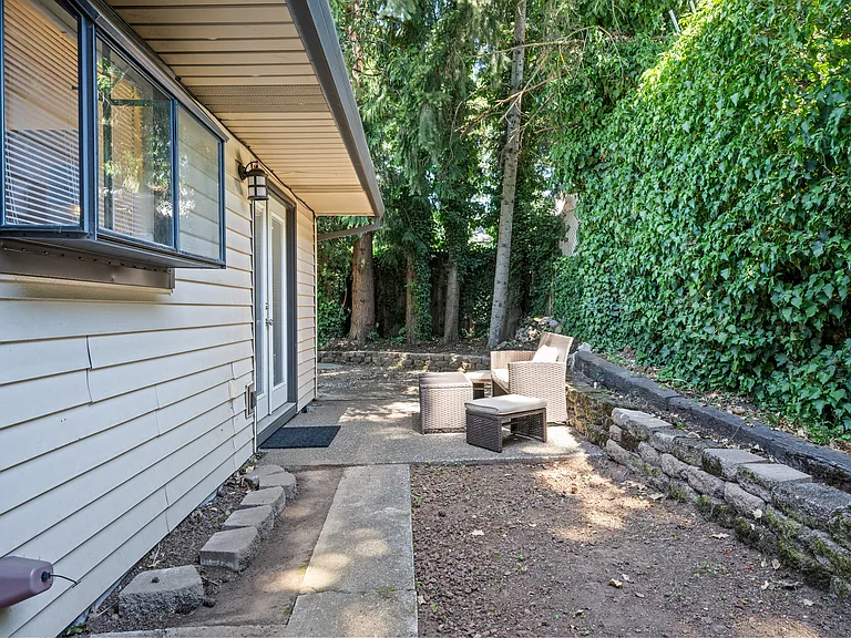 430 E Hereford St #A — Photo 12