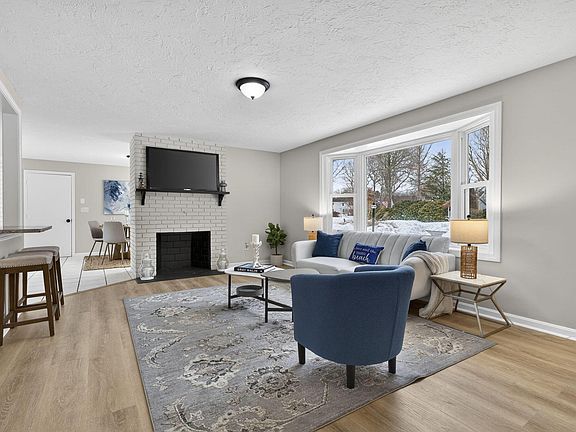 3rd image of 7 Dexter Mill Drive