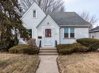 2812 75th St, Kenosha, WI 53143