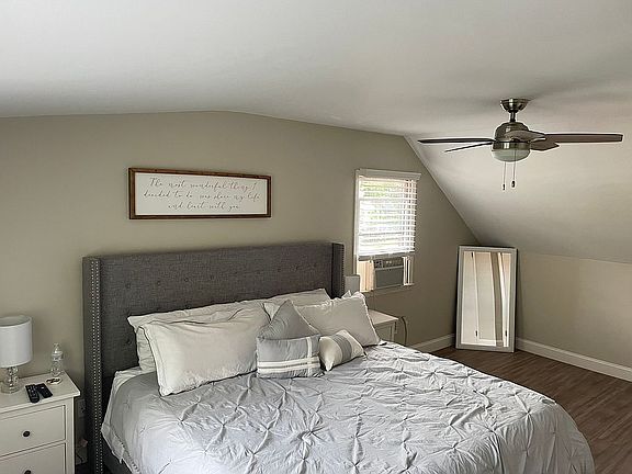4th image of 66 Gladstone Ave