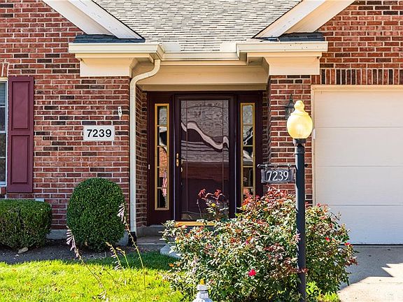 3rd image of 7239 Hartcrest Ln