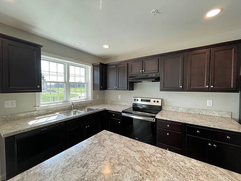 251 McCaskey Ave — Photo 8