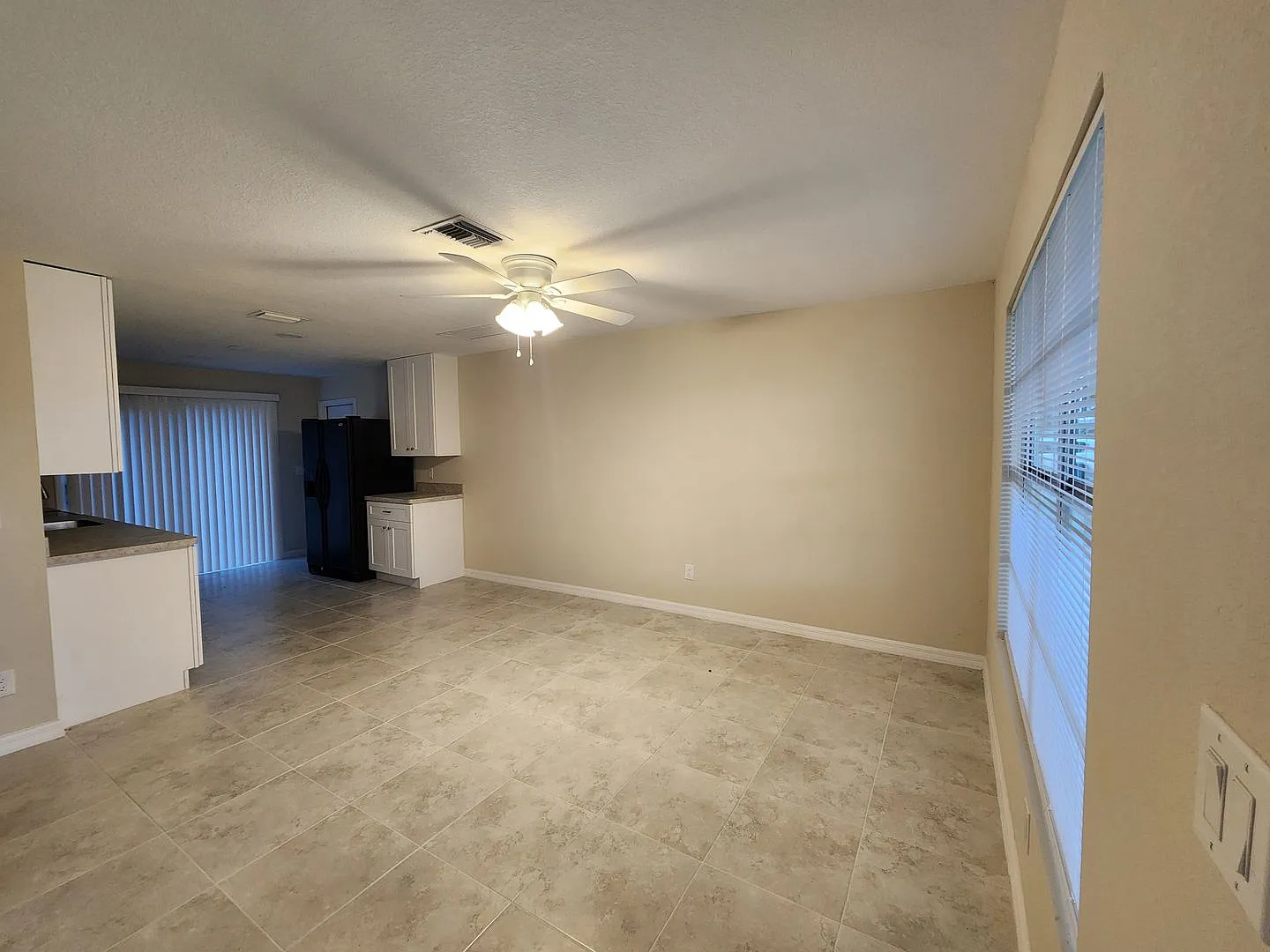 Cozy Duplex in the Beautiful Buckingham Area — Photo 2