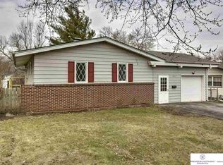 9466 Emmet St, Omaha, NE 68134