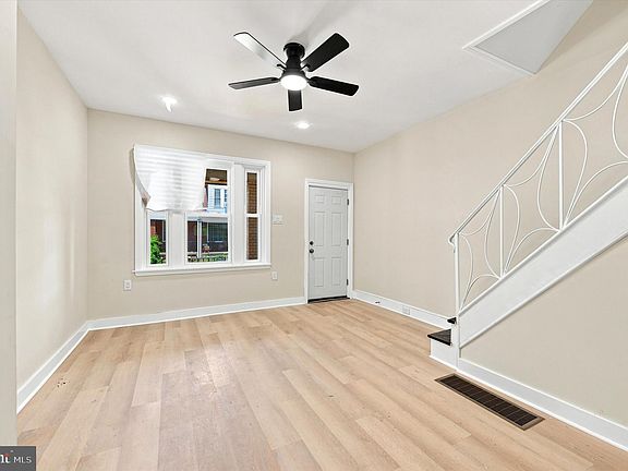 3rd image of 6151 Algard St