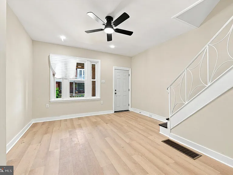 6151 Algard St — Photo 3