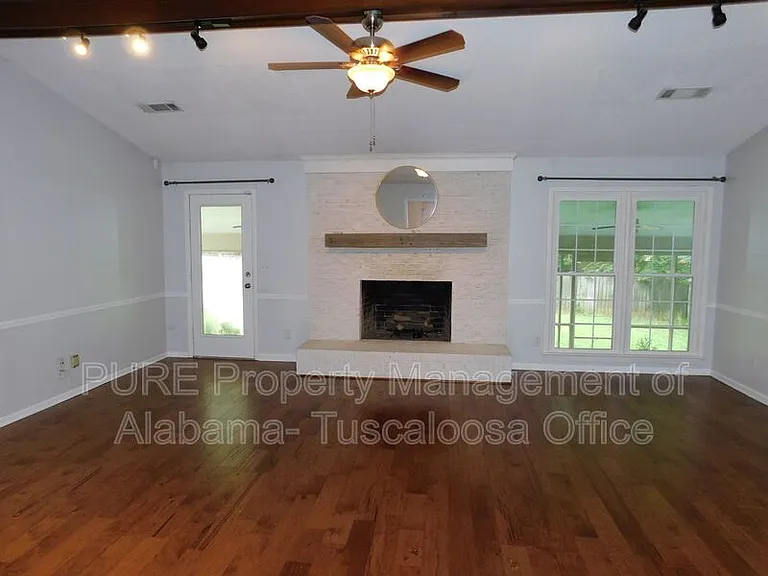 1213 Heritage Ln — Photo 18