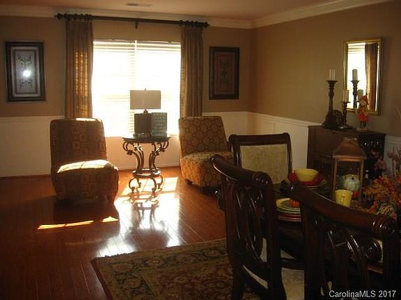 3rd image of 2409 Sweet Birch Ct