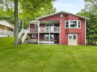 6694 E Carrigan Dr, Newaygo, MI 49337