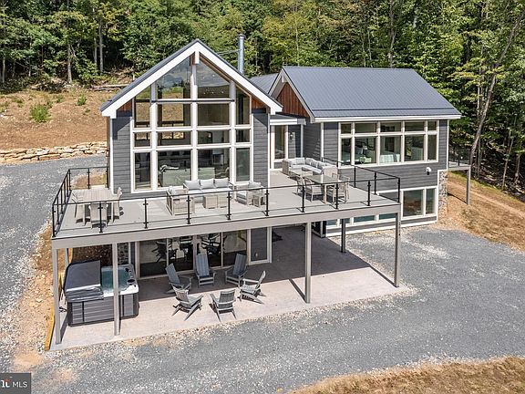 3rd image of 2614 Marsh Hill Rd