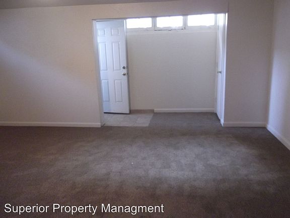 2nd image of 2019 S Indiana Ave APT C