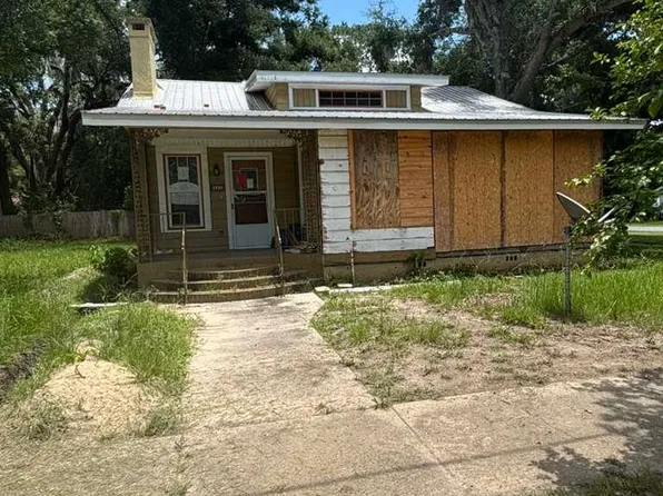 804 N Calhoun St, Perry, FL 32347
