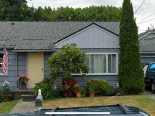 1469 9th St, Astoria, OR 97103