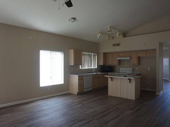 5th image of 4303 E South Fork Dr