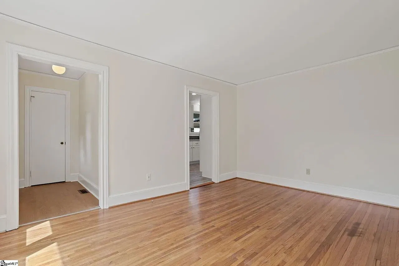 3 bed, 2.0 bath, $1,800 — Photo 3