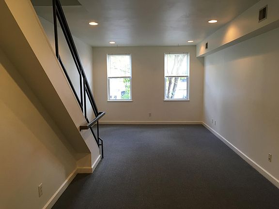 5th image of 702 N 2nd St Rear A