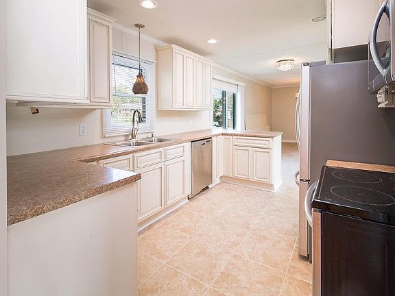 4th image of 1700 Cantrill Dr