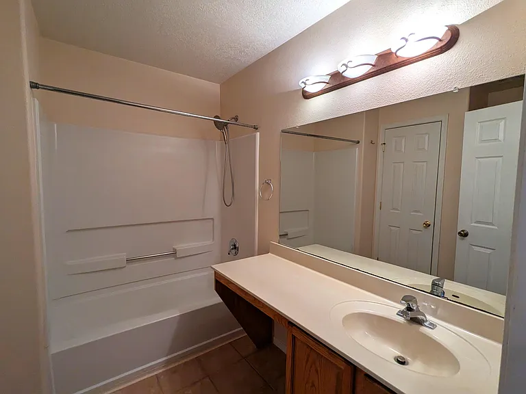 4653 Bismark Hills Way NE — Photo 11
