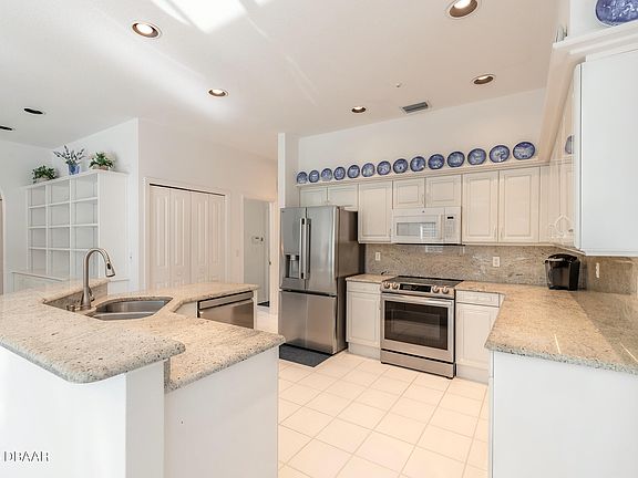 5th image of 528 Spotted Sandpiper Dr