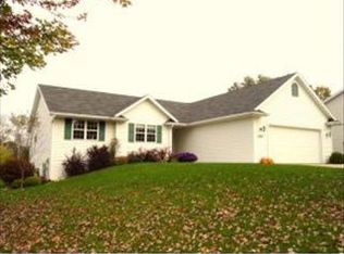 2677 Wildflower Row, Green Bay, WI 54311