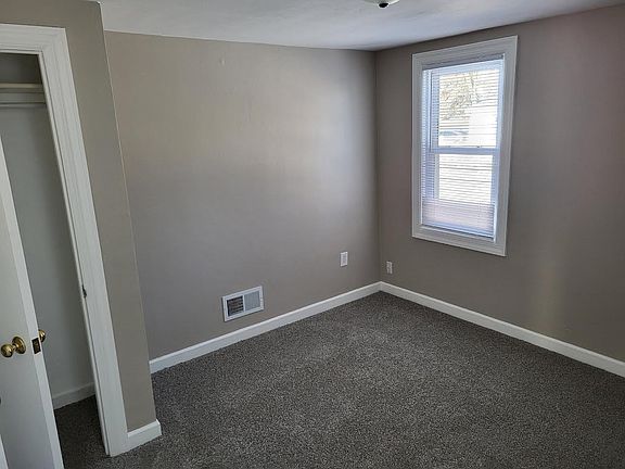3rd image of 215 Fagen St