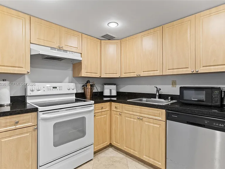 100 Bayview Dr #307 — Photo 10