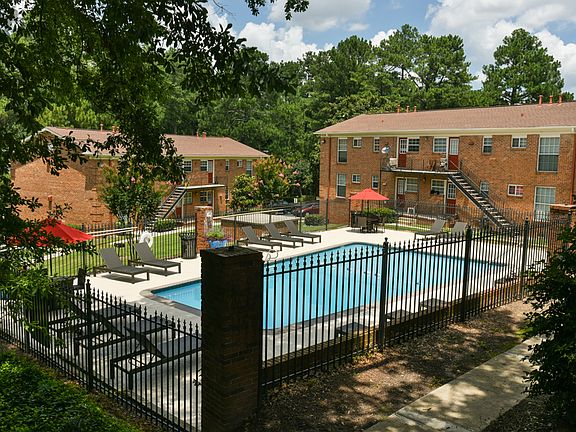 Hidden Colony Apartments Pool