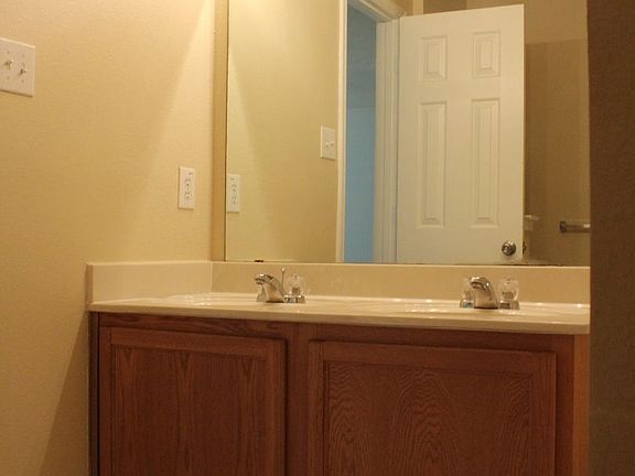 5th image of 12800 Cedar Hollow Dr