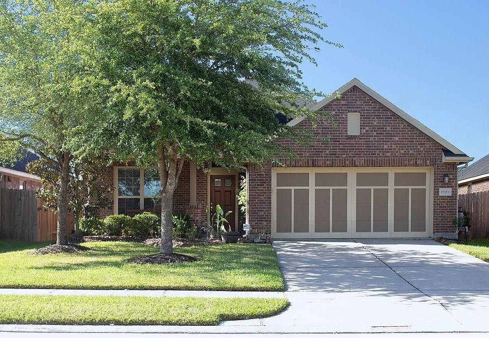 1st image of 19119 Quarry Lakes Ln