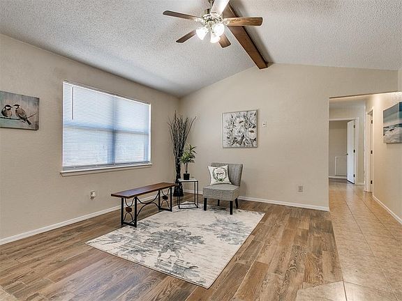 5th image of 233 W Strasburg Way