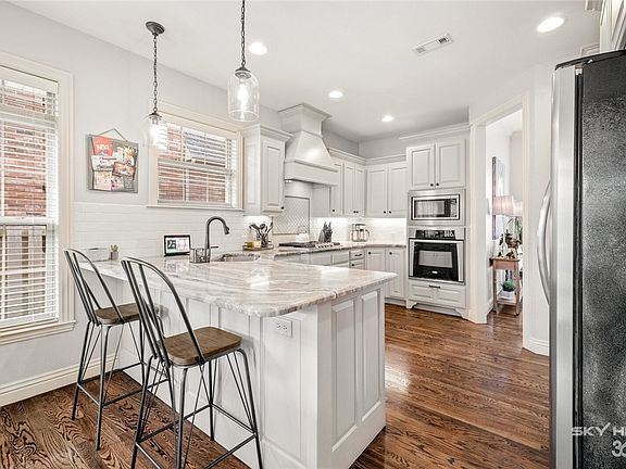 5th image of 6914 Balmoral Dr