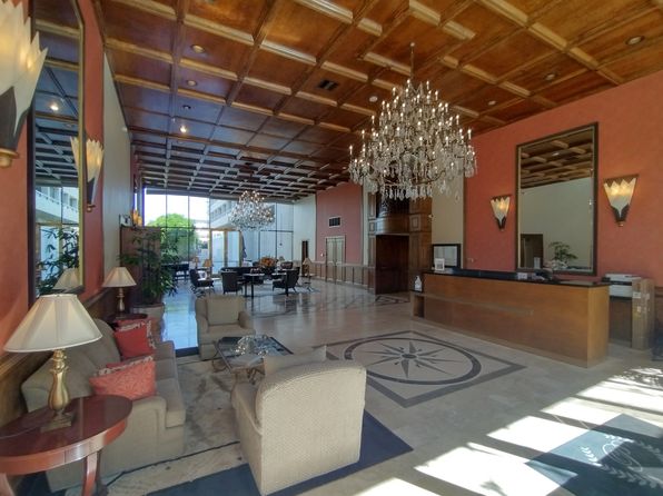 121 S Hope St APT 405