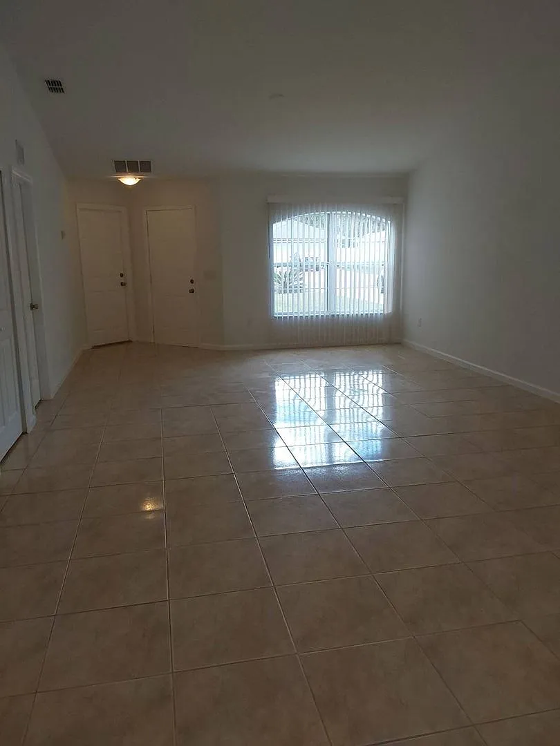 21 Prospect Lane — Photo 2