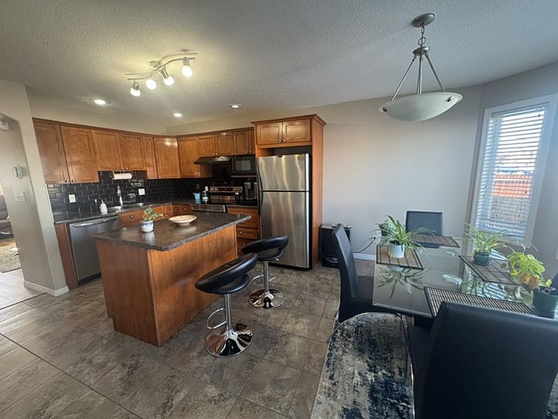 Edmonton House for rent - 3 Bedrooms — photo 5