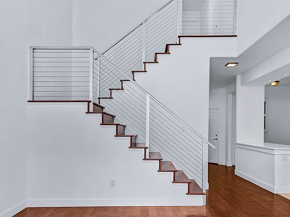 3rd image of 1010 Winderley Pl #1-1-114