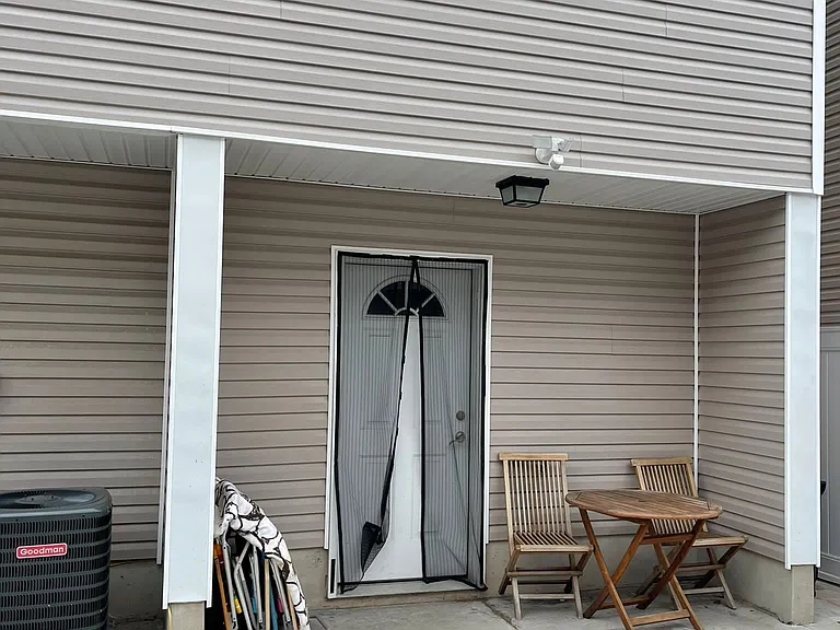 329 Pine St #1 — Photo 5