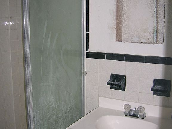 3rd image of 8150 Rosalind Ave APT 5