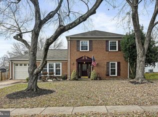 13628 Ellendale Dr, Chantilly, VA 20151