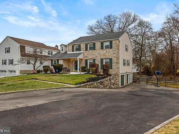 2nd image of 463 Foulke Ln